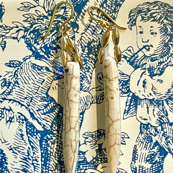 Cream Dyed Stone Earrings - Picture 2 of 2